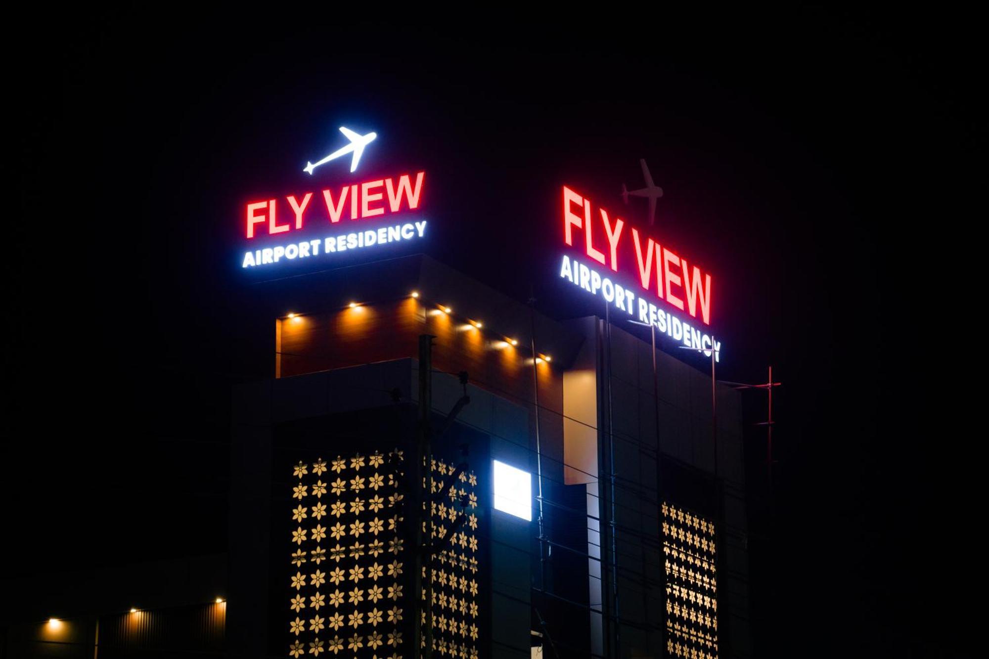 Fly View Airport Residency Hotell Nedumbassery Exteriör bild