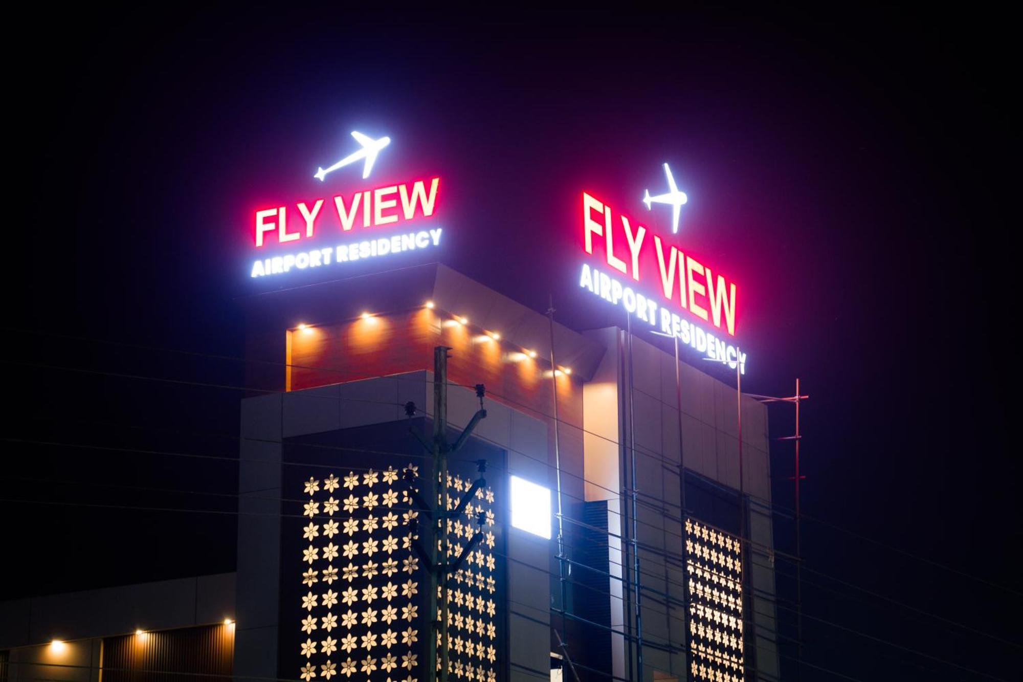 Fly View Airport Residency Hotell Nedumbassery Exteriör bild