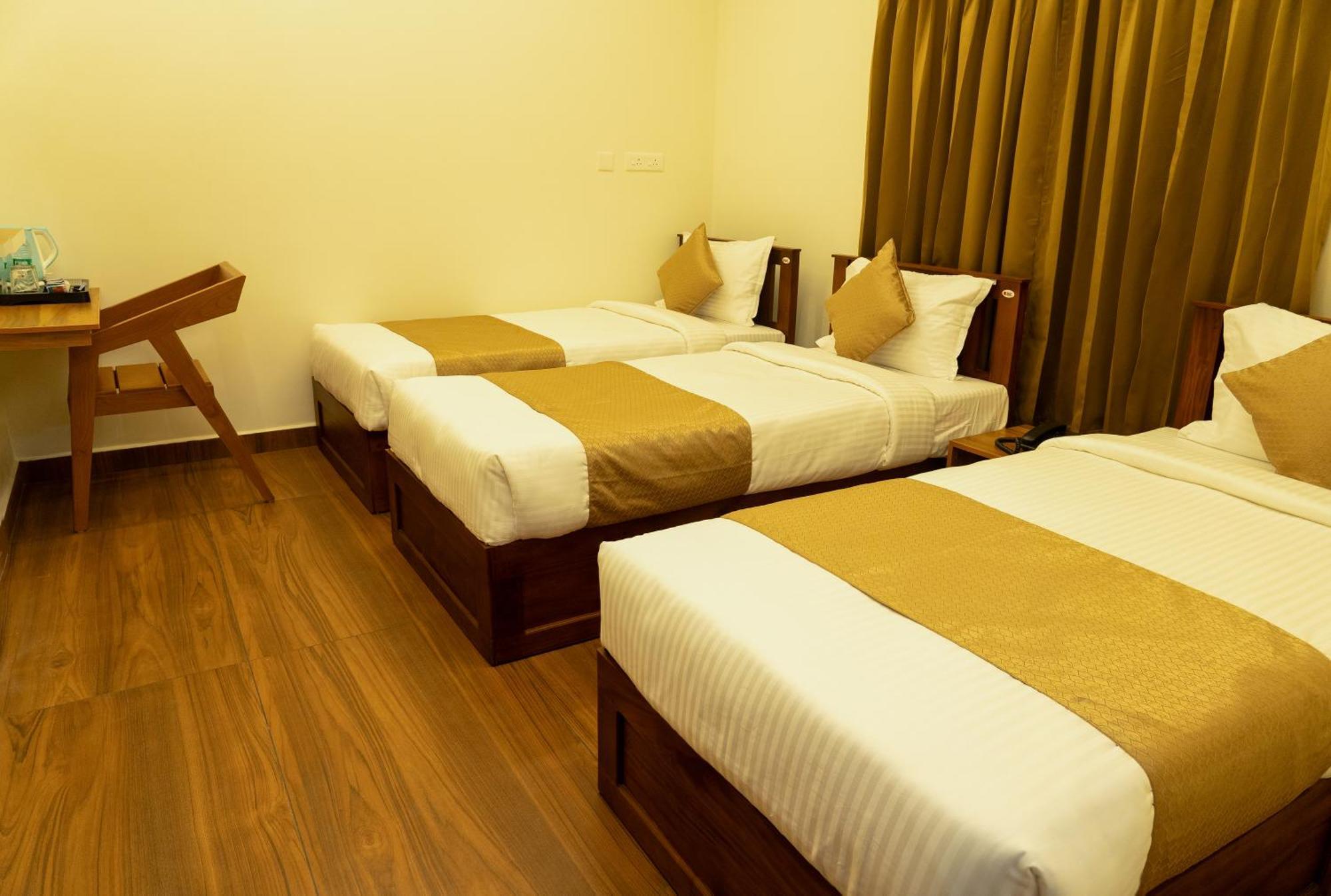 Fly View Airport Residency Hotell Nedumbassery Exteriör bild