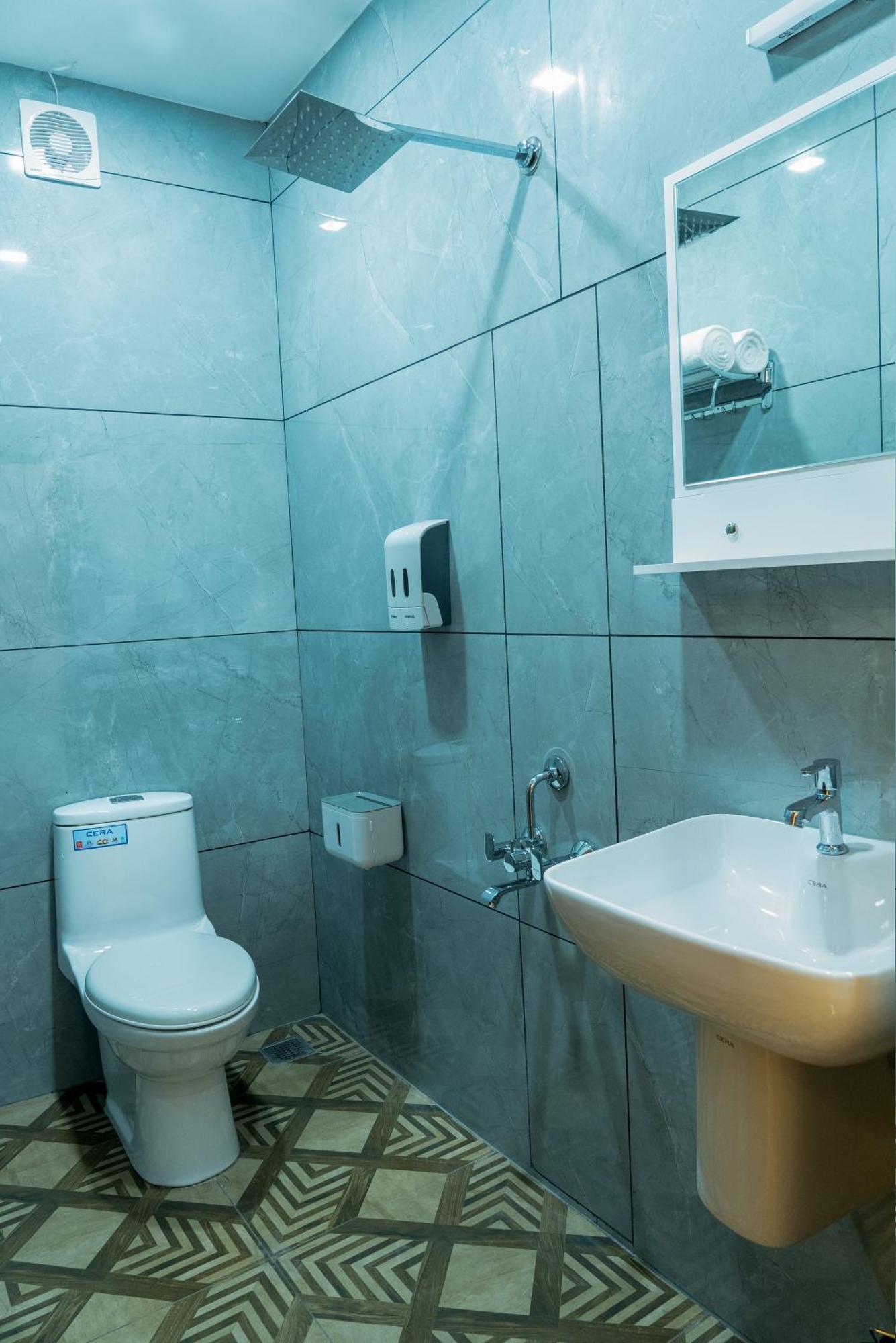 Fly View Airport Residency Hotell Nedumbassery Exteriör bild
