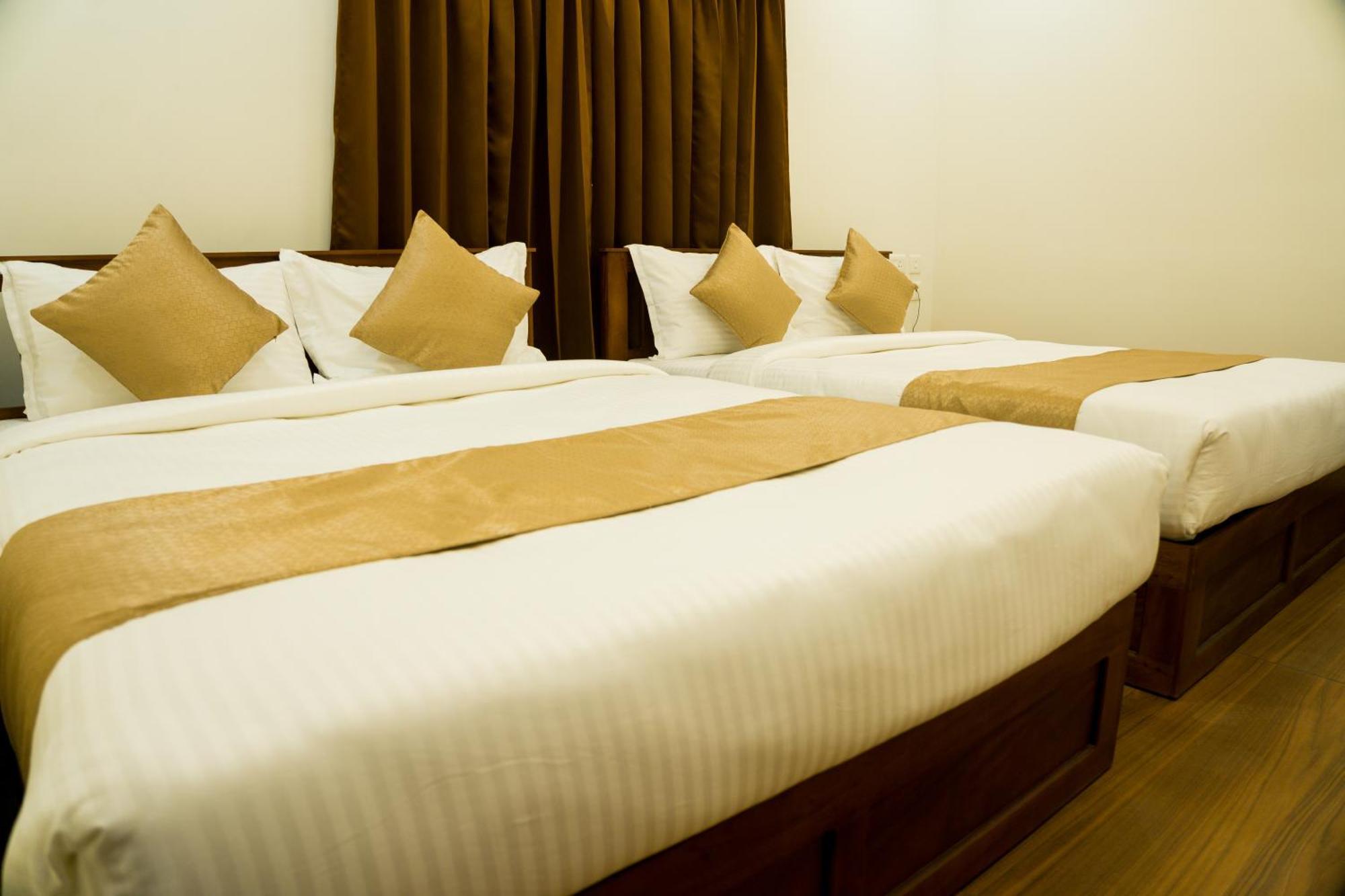 Fly View Airport Residency Hotell Nedumbassery Exteriör bild