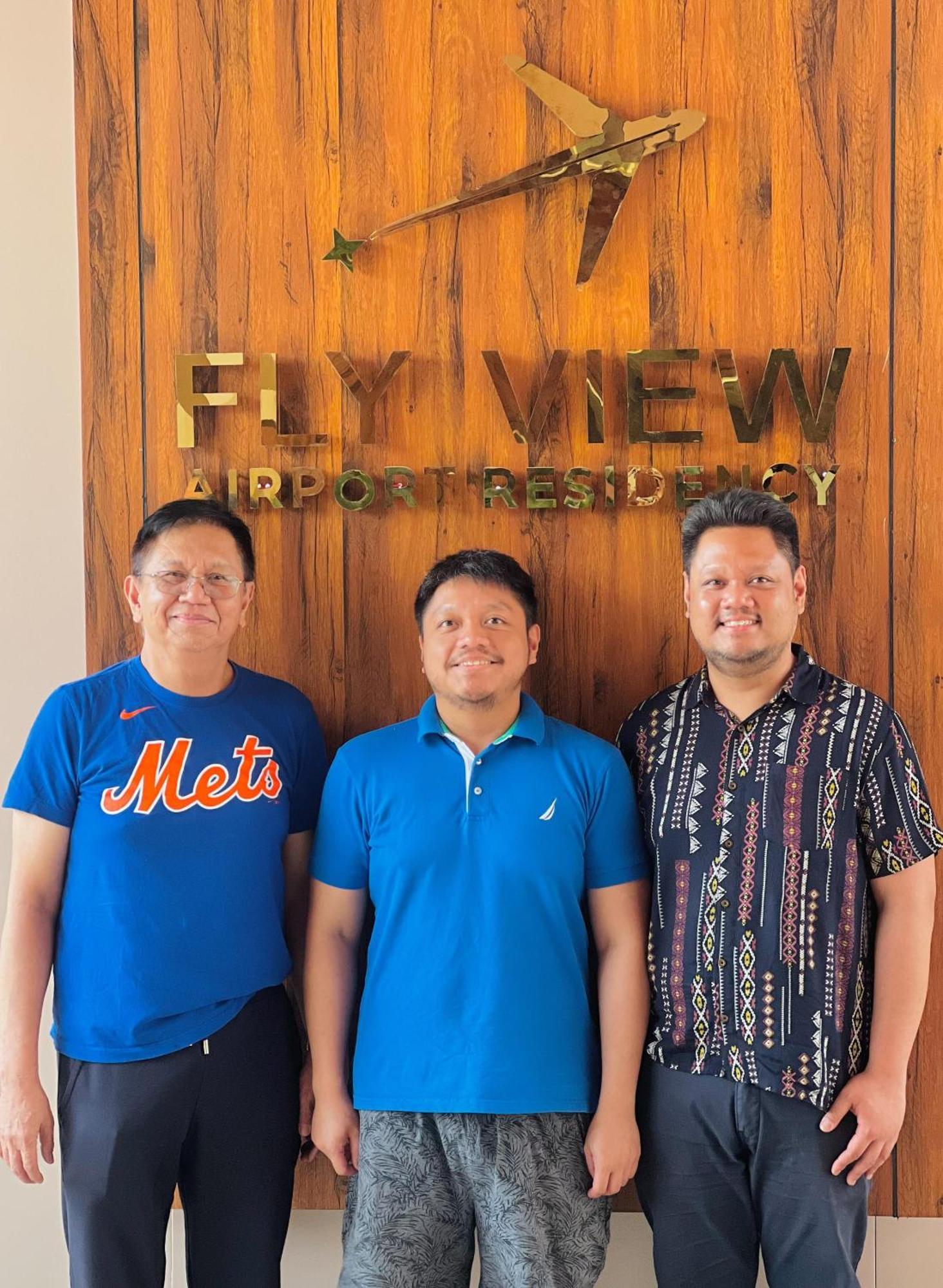 Fly View Airport Residency Hotell Nedumbassery Exteriör bild